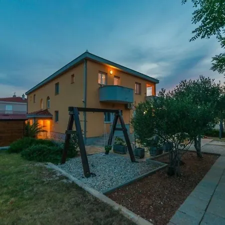 Ferienwohnung Fuer 4 Personen Ca 32 Qm In Privlaka, Dalmatien Norddalmatien Apartmán *